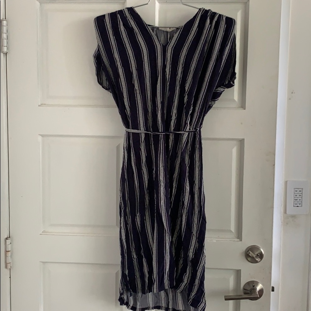 3/$20 Navy and White Flowy Beach Cover Up